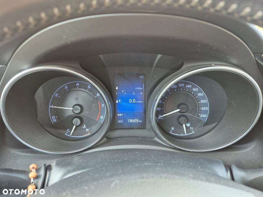 Toyota Auris 1.6 Premium Comfort - 7