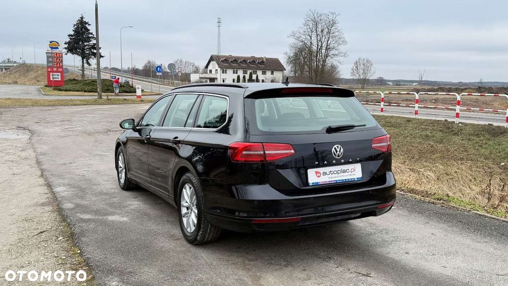 Volkswagen Passat - 23