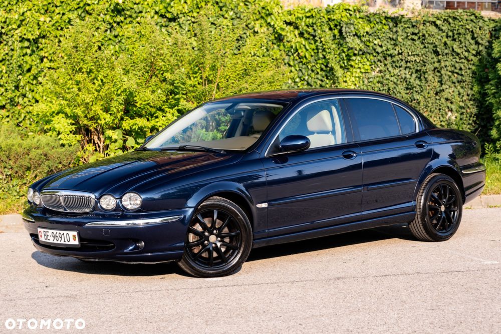 Jaguar X-Type 2.5 V6 4x4 Executive - 3