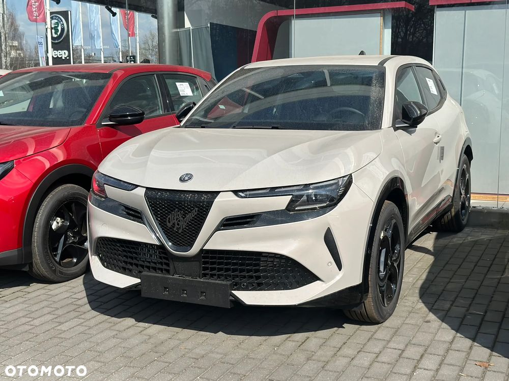 Alfa Romeo Junior 1.2 mHEV Ti eDCT - 1