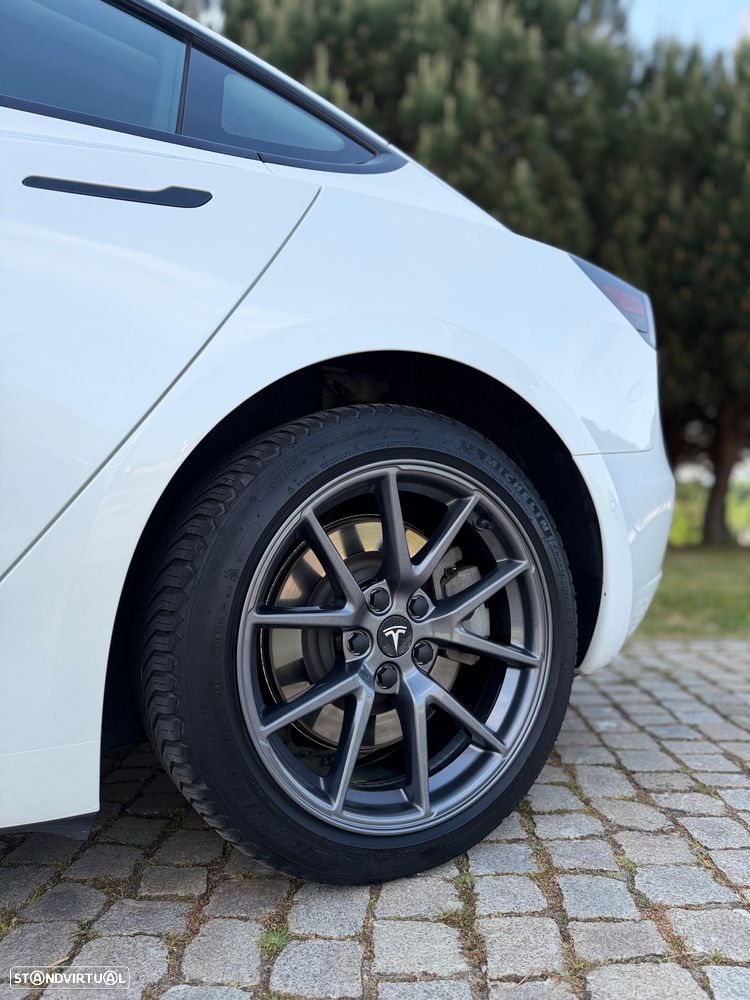Tesla Model 3 Standard Range Plus RWD - 4
