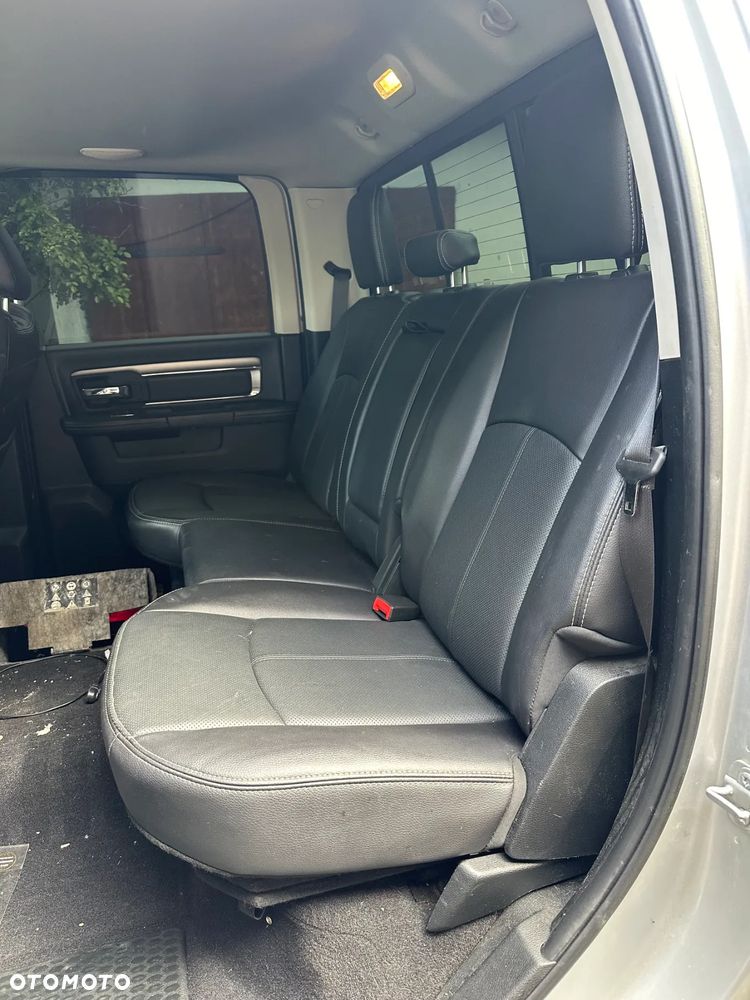 Dodge RAM 1500 5.7 4x4 - 8