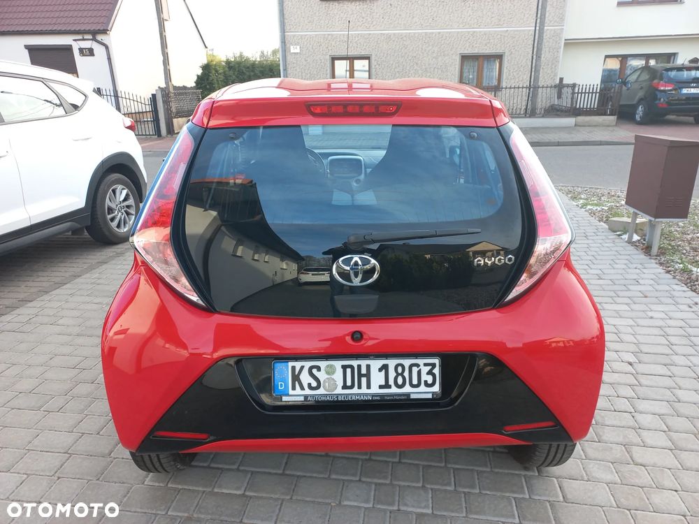 Toyota Aygo x-play - 12