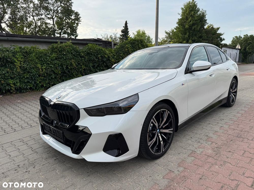 BMW Seria 5 520d xDrive mHEV M Sport - 11