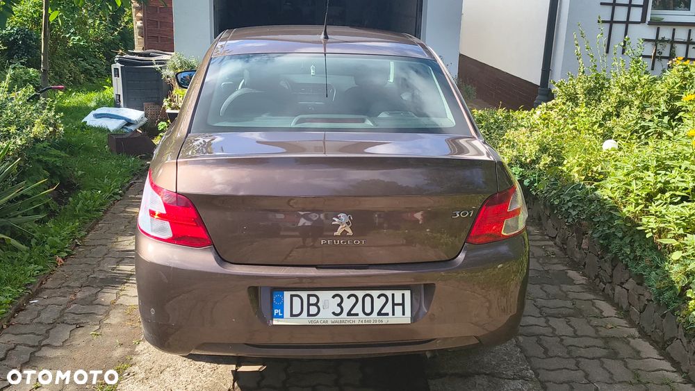 Peugeot 301 1.6 VTi Allure - 4