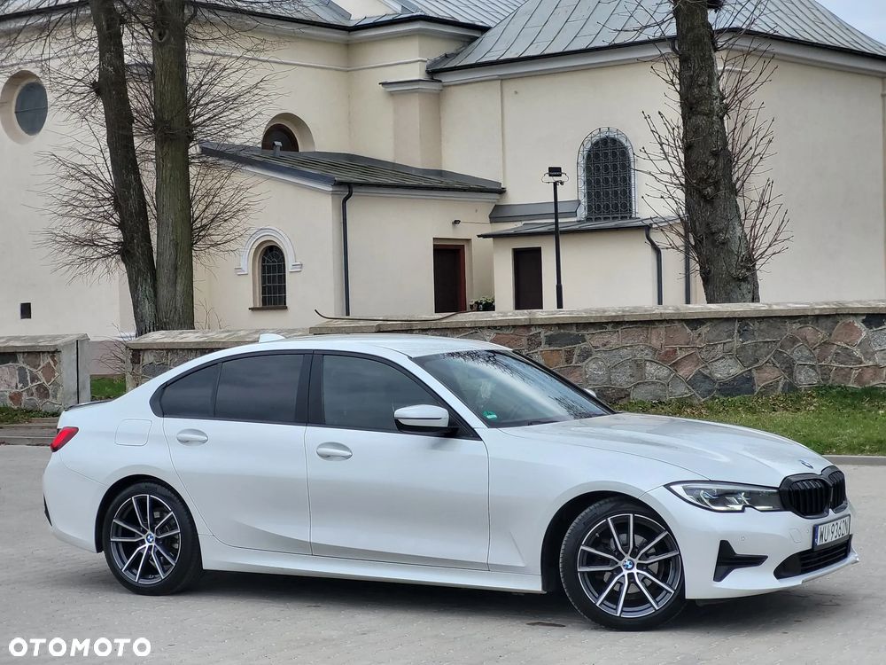 BMW Seria 3 318d Sport Line - 5