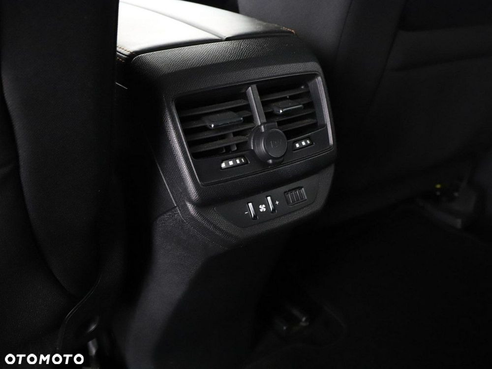 Peugeot 5008 BlueHDI 130 EAT8 Active Business-Paket - 36