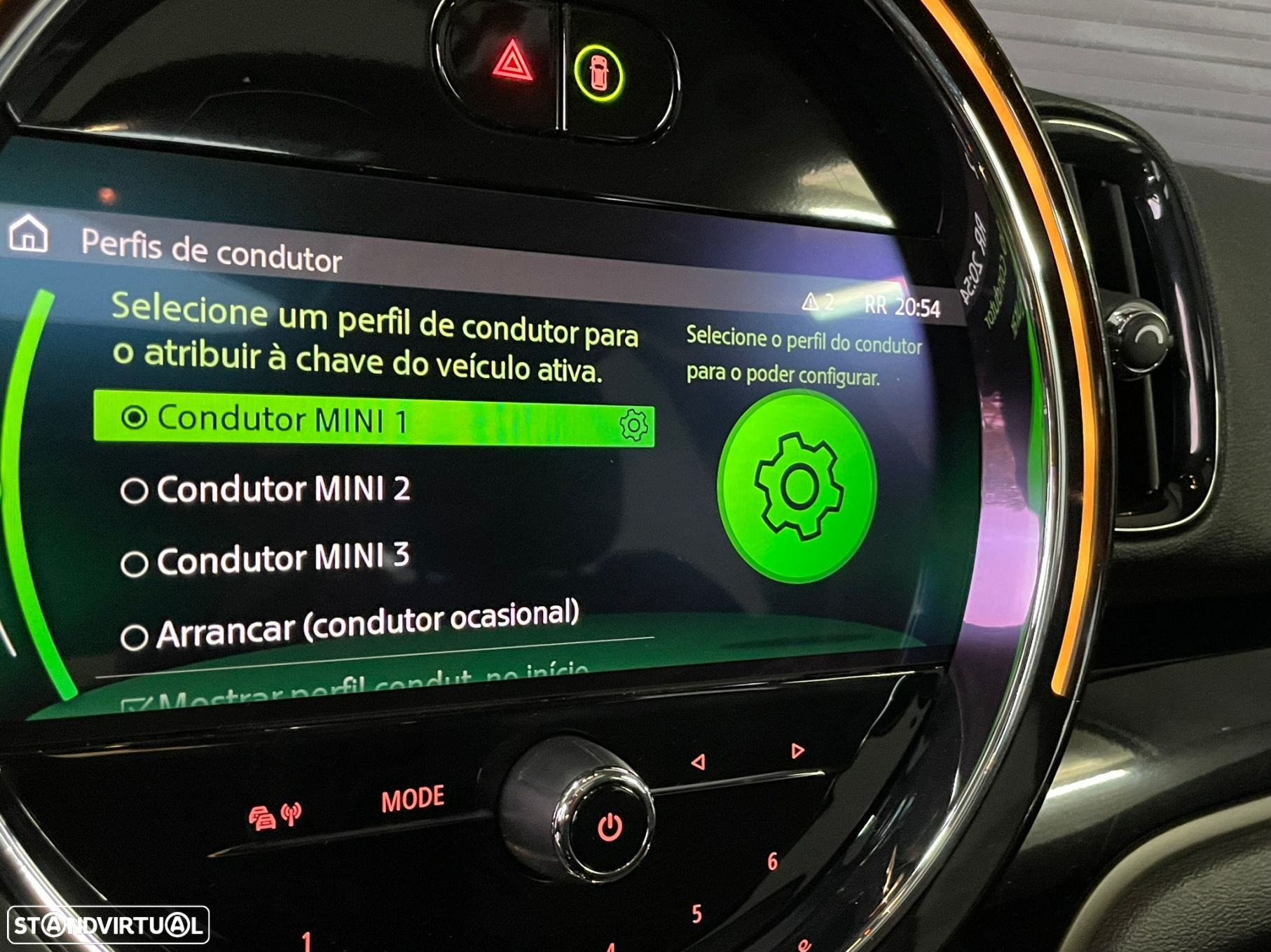 MINI Countryman Cooper SE Premium Essential Auto - 27