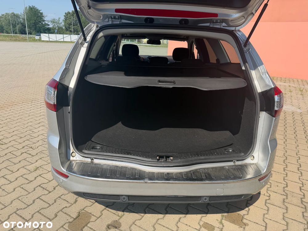 Ford Mondeo - 10