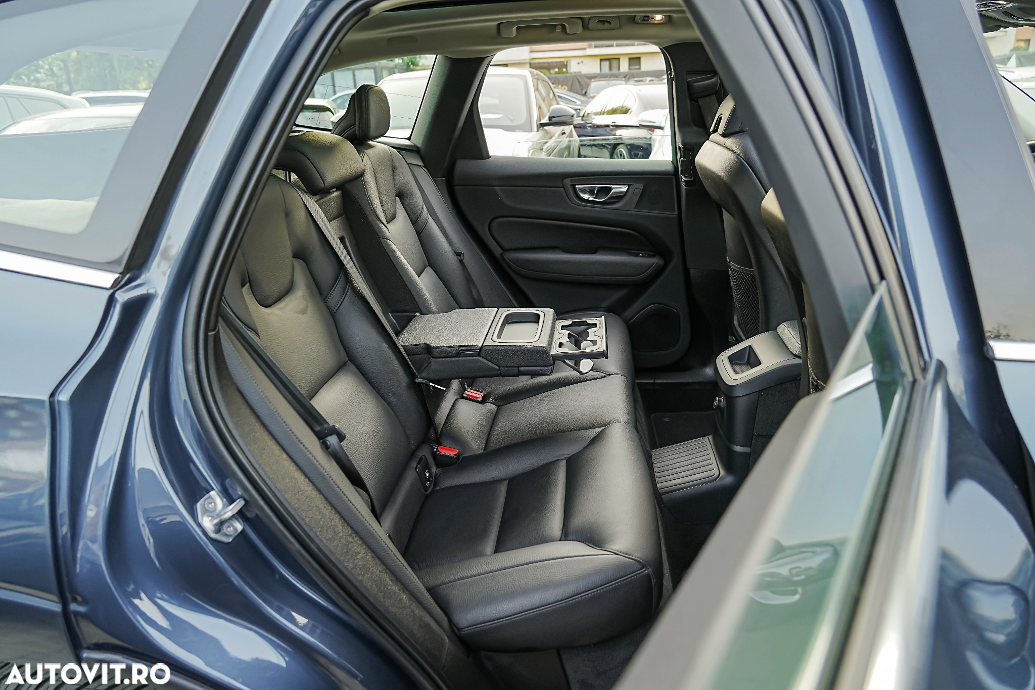 Volvo XC 60 T8 Twin Engine AWD Momentum - 14