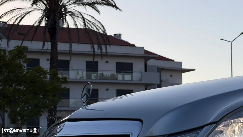 Mercedes-Benz E 220 CDI Avantgarde BlueEfficiency Auto. - 11