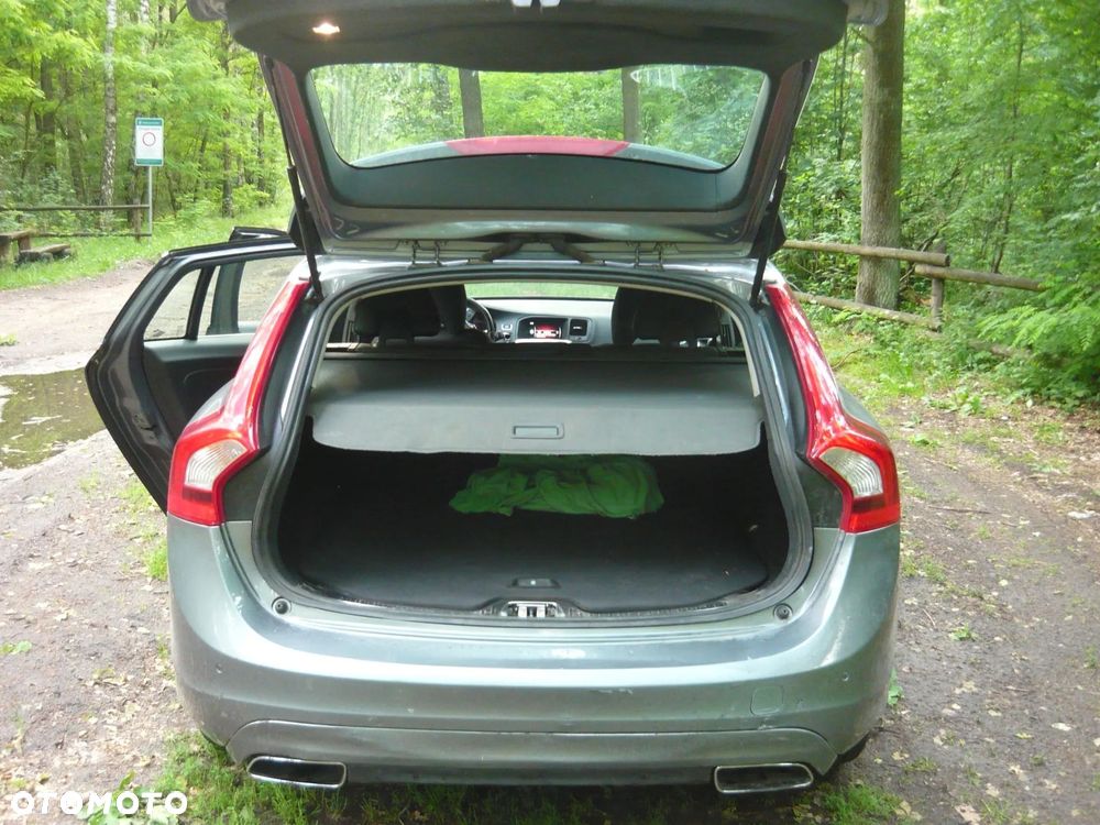 Volvo V60 D3 Drive-E Momentum - 11