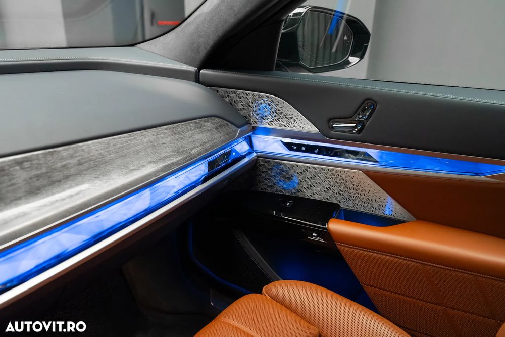 BMW i7 - 25