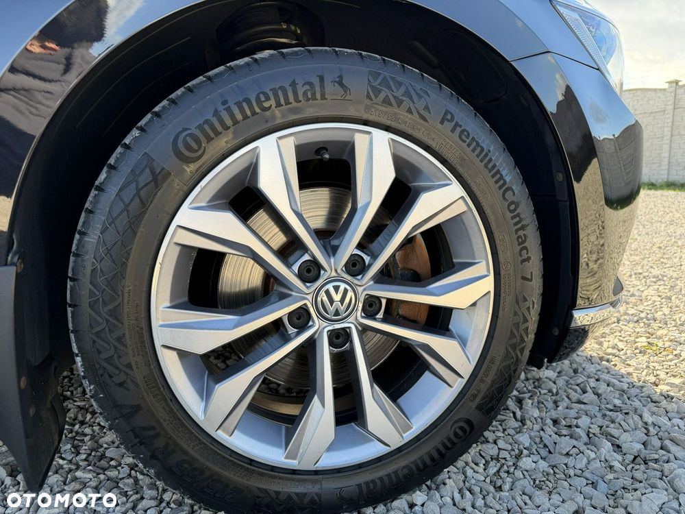 Volkswagen Passat - 17