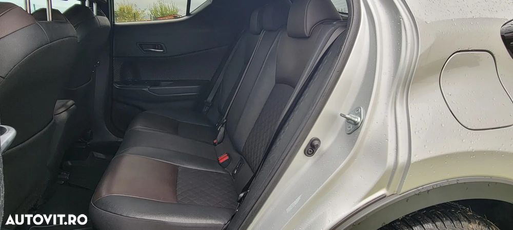 Toyota C-HR 1.8 HSD 4x2 CVT C-lassy LED - 11