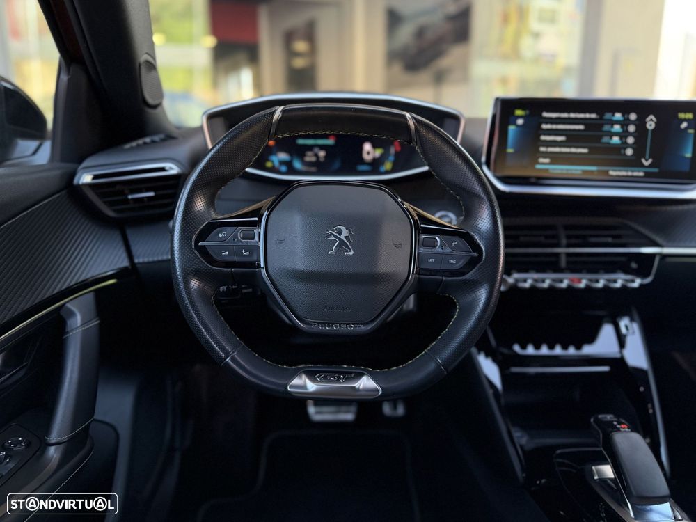 Peugeot e-2008 50 kWh GT - 8