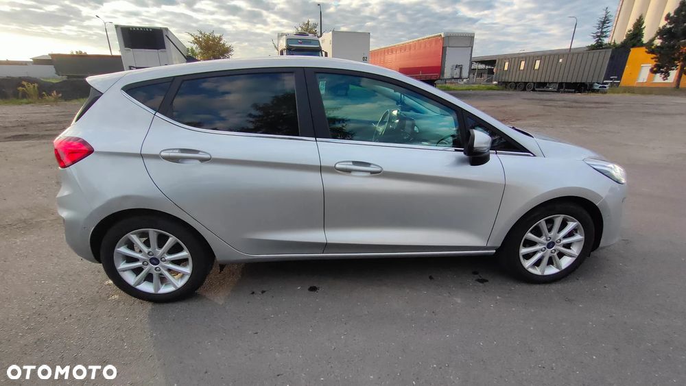Ford Fiesta 1.0 EcoBoost S&S TITANIUM X - 4
