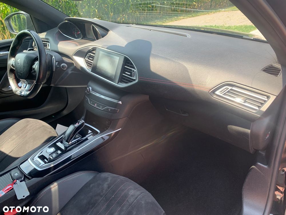 Peugeot 308 BlueHDi FAP 180 EAT8 Stop & Start GT - 32