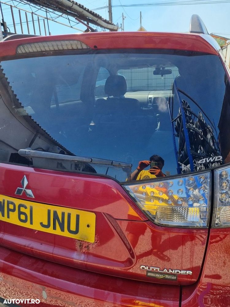 Haion Cu Luneta Mitsubishi Outlander Facelift 2009 - 2012 SUV 4 Usi Rosu 16j (1314) - 2
