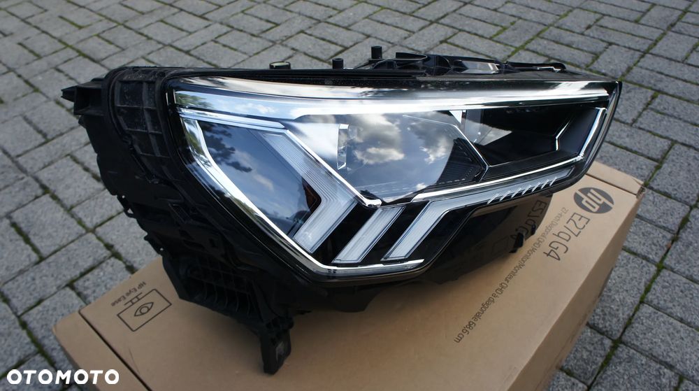 PRZEDNIA PRAWA LAMPA AUDI Q3 FULL LED 83A941774 - 2