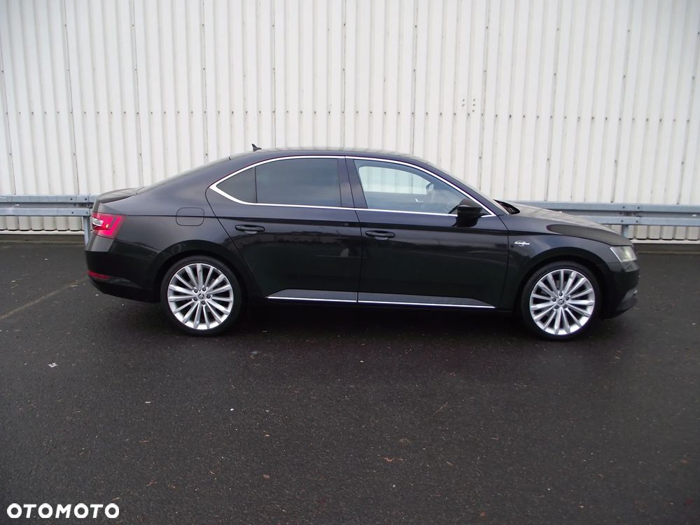 Skoda Superb 2.0 TDI L&K DSG - 6