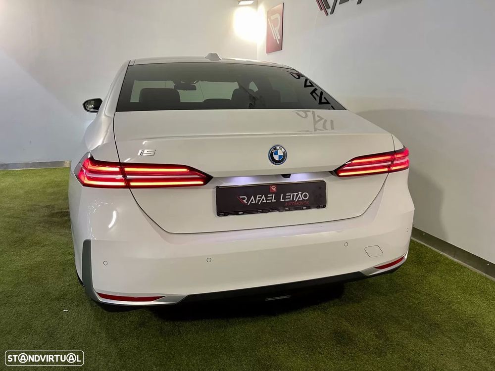 BMW i5 eDrive40 - 9