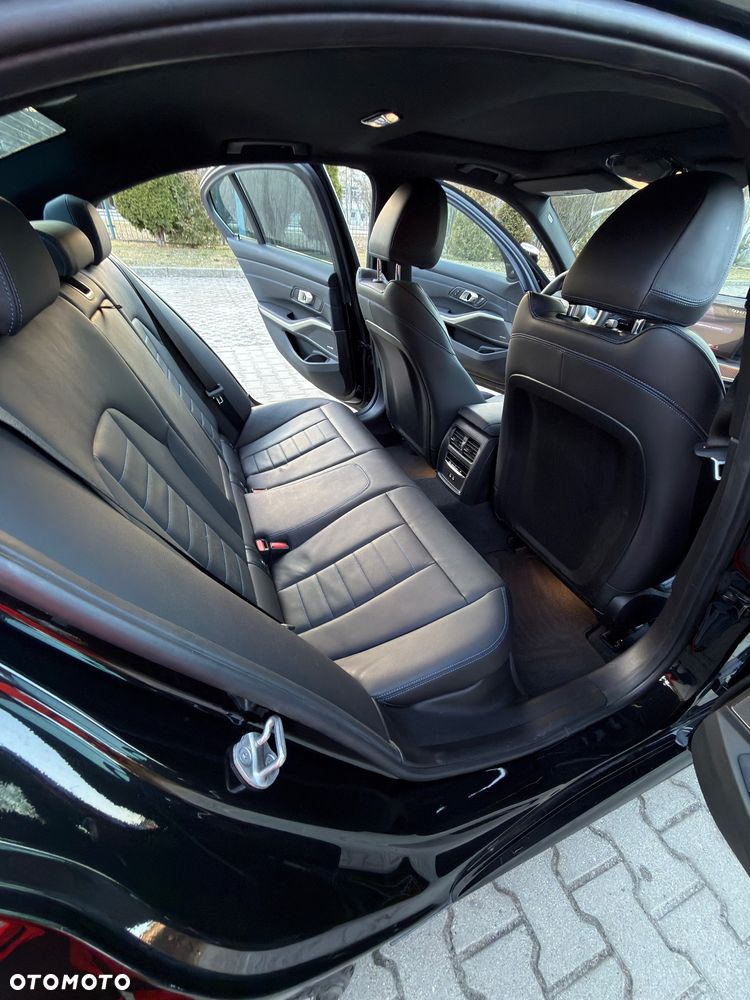 BMW Seria 3 M340i xDrive sport - 17