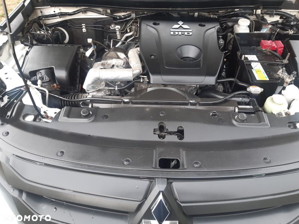 Mitsubishi L200 Pick Up 4x4 S&S Double Cab Basis - 23