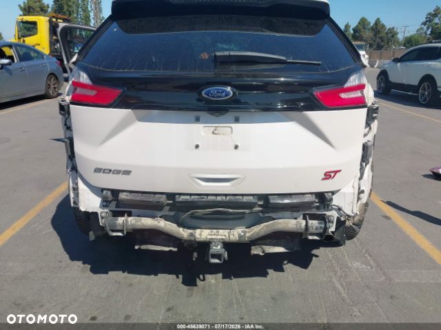 Ford Edge - 10