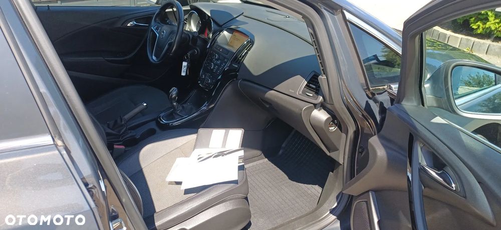 Opel Astra 1.4 T Cosmo EU6 - 7