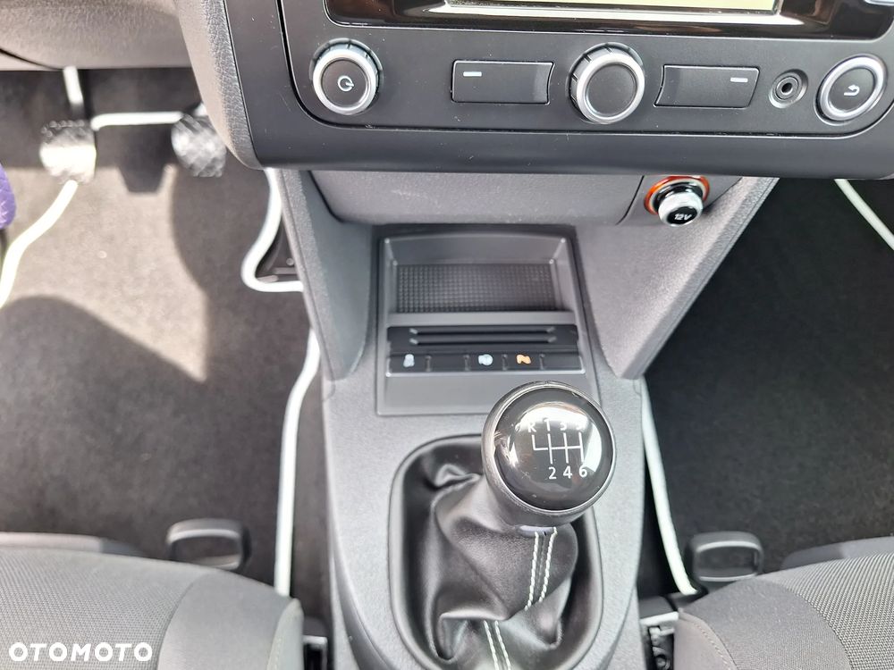 Volkswagen Touran 1.6 TDI DPF Highline - 18