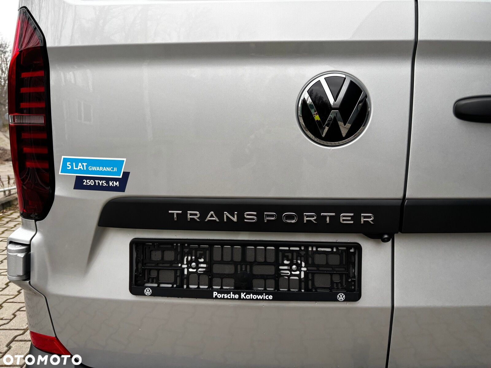 Volkswagen Transporter 2.0 TDI 150KM 6-bm L1 - 24