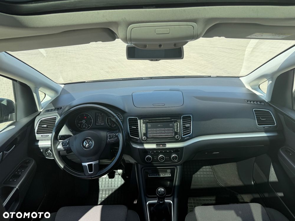 Volkswagen Sharan 2.0 TDI 4Motion BlueMotion Technology Highline - 23