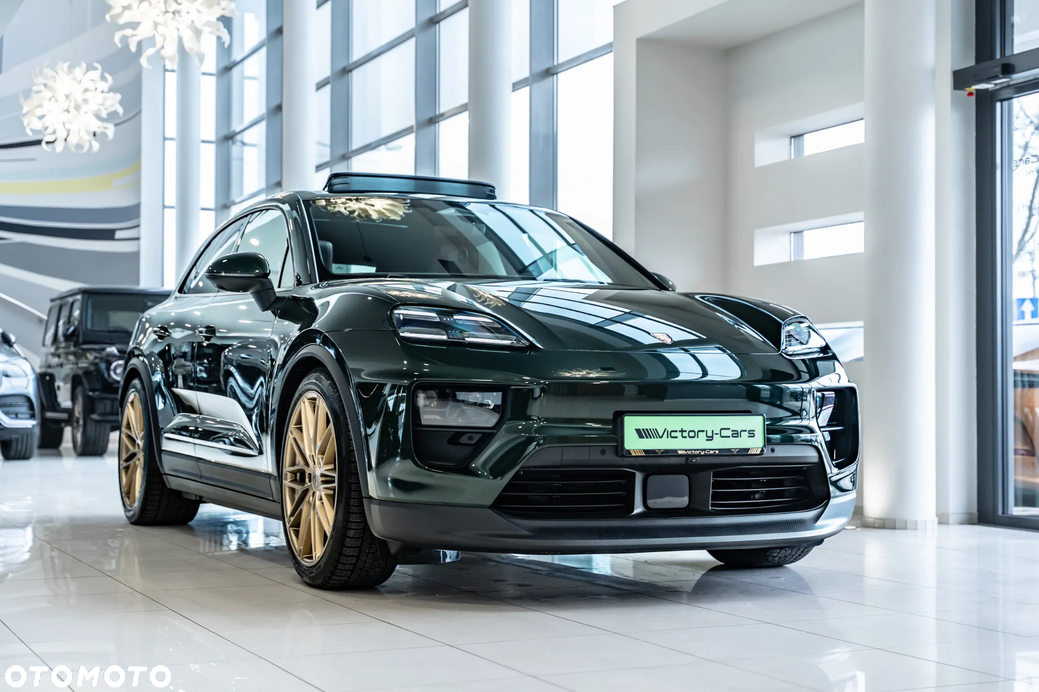 Porsche Macan 4 - 16