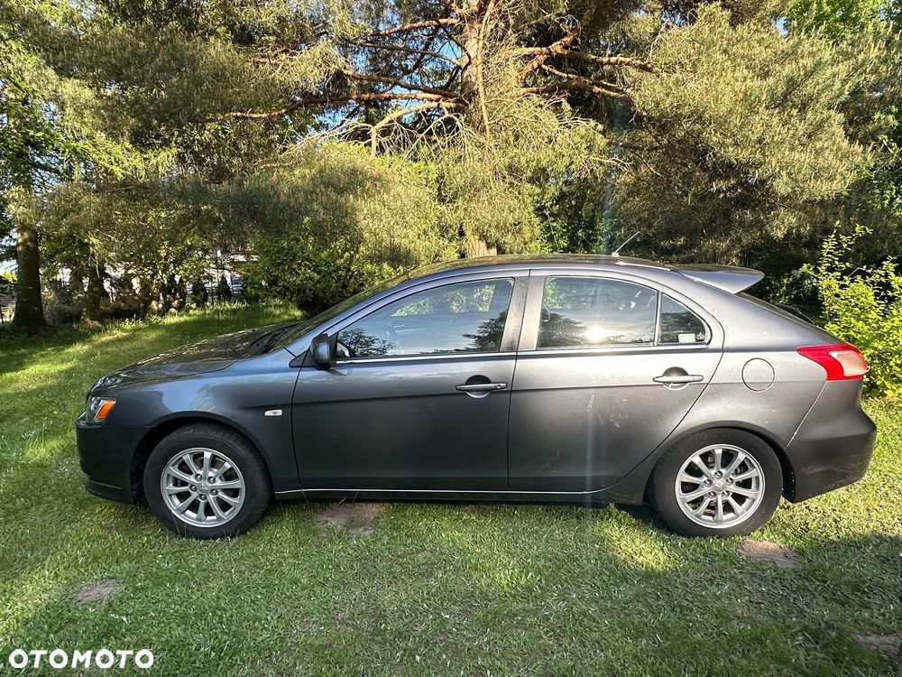 Mitsubishi Lancer 1.6 Invite - 12