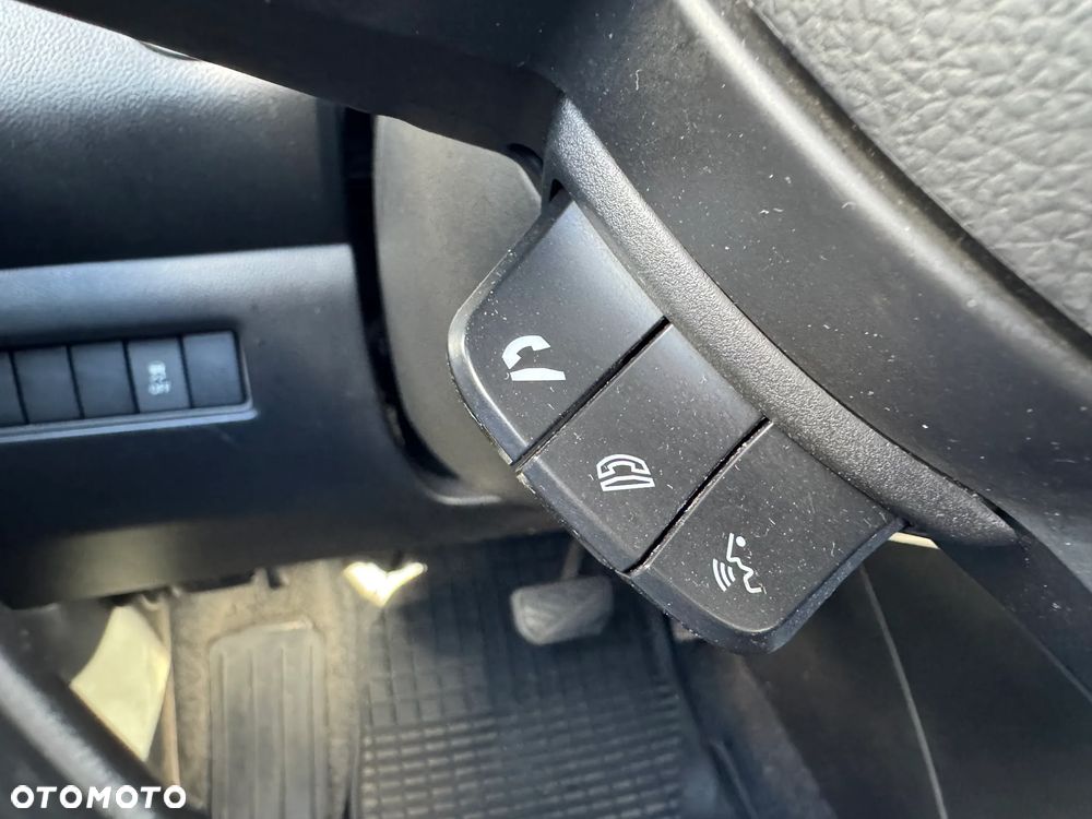 Suzuki Swift 1.2 Premium Plus CVT - 12