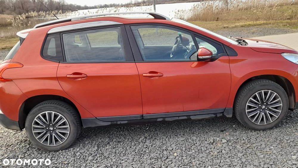 Peugeot 2008 1.6 e-HDi Active S&S - 17
