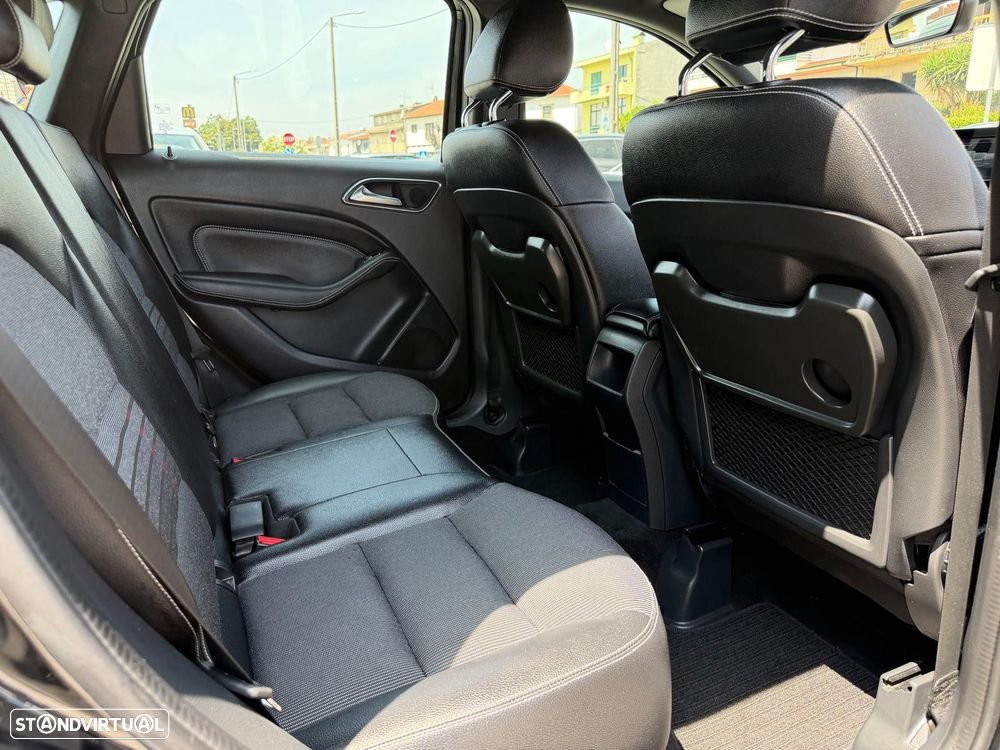 Mercedes-Benz B 180 d Urban - 15