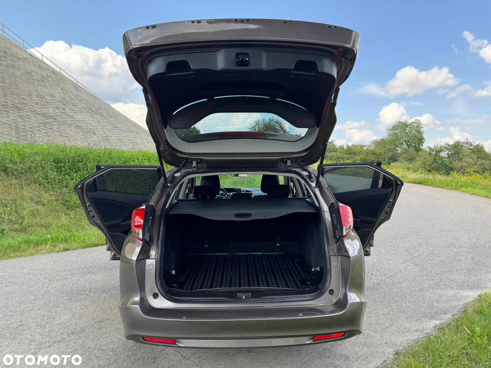 Honda Civic Tourer 1.8 i-VTEC Automatik Executive - 19