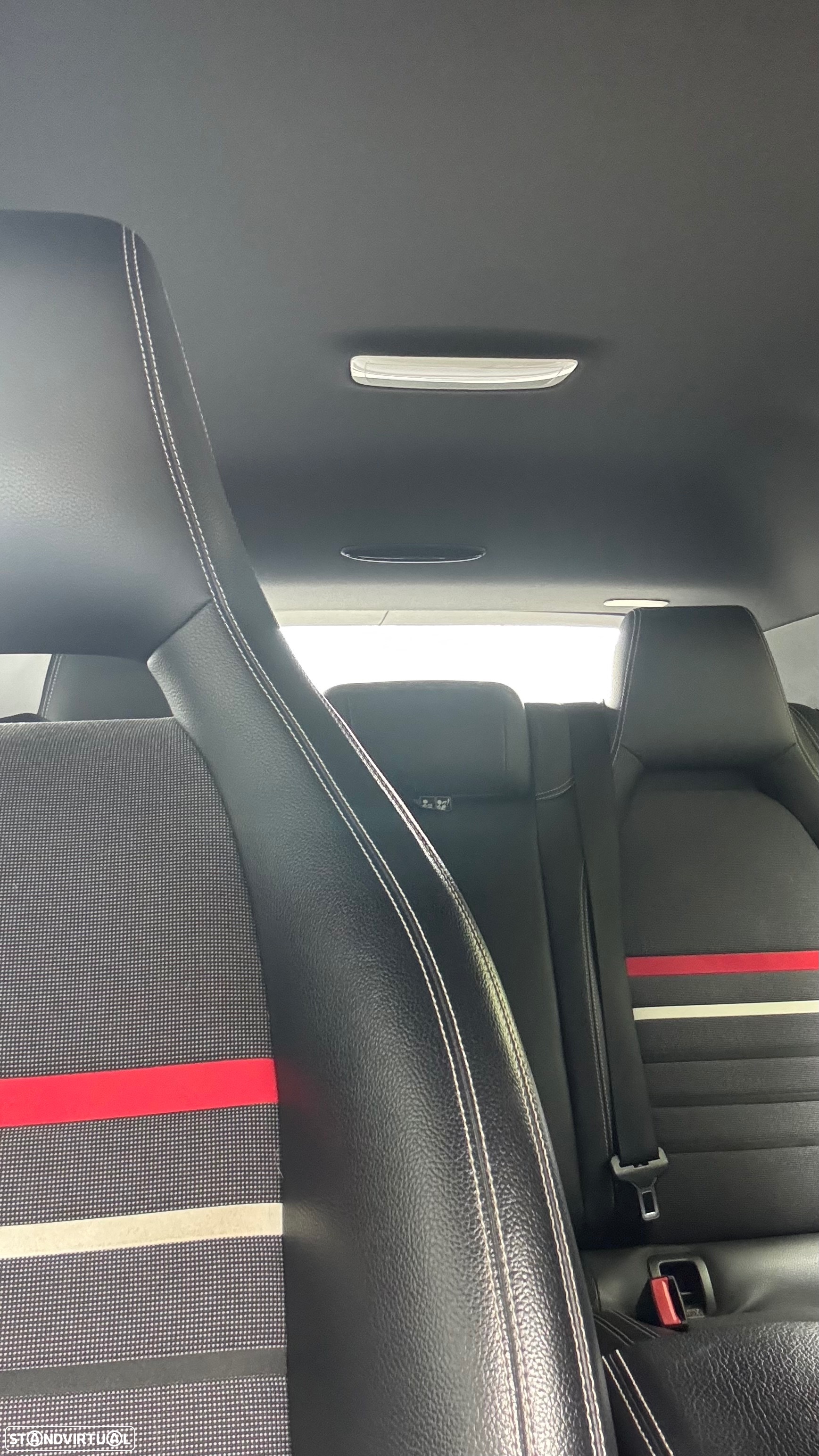 Mercedes-Benz A 180 CDI (BlueEFFICIENCY) Urban - 12
