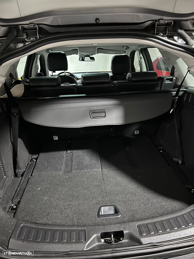 Land Rover Discovery Sport 2.0 TD4 HSE Luxury 7L - 16
