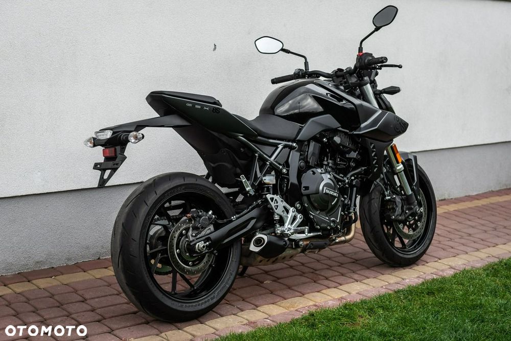Suzuki GSX - 4