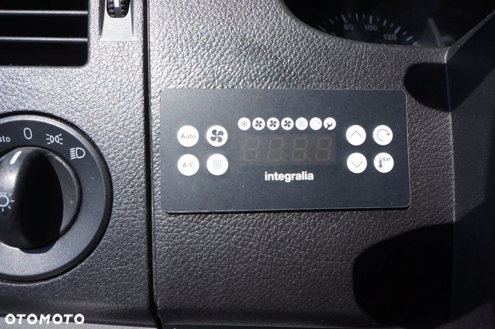 Mercedes-Benz SPRINTER - 19