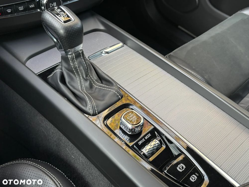 Volvo XC 60 D4 SCR AWD R-Design - 15