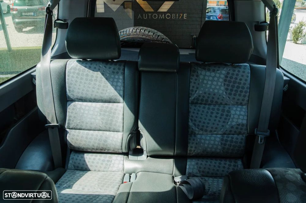 Toyota Land Cruiser 3.0 TD Pack 2 - 7