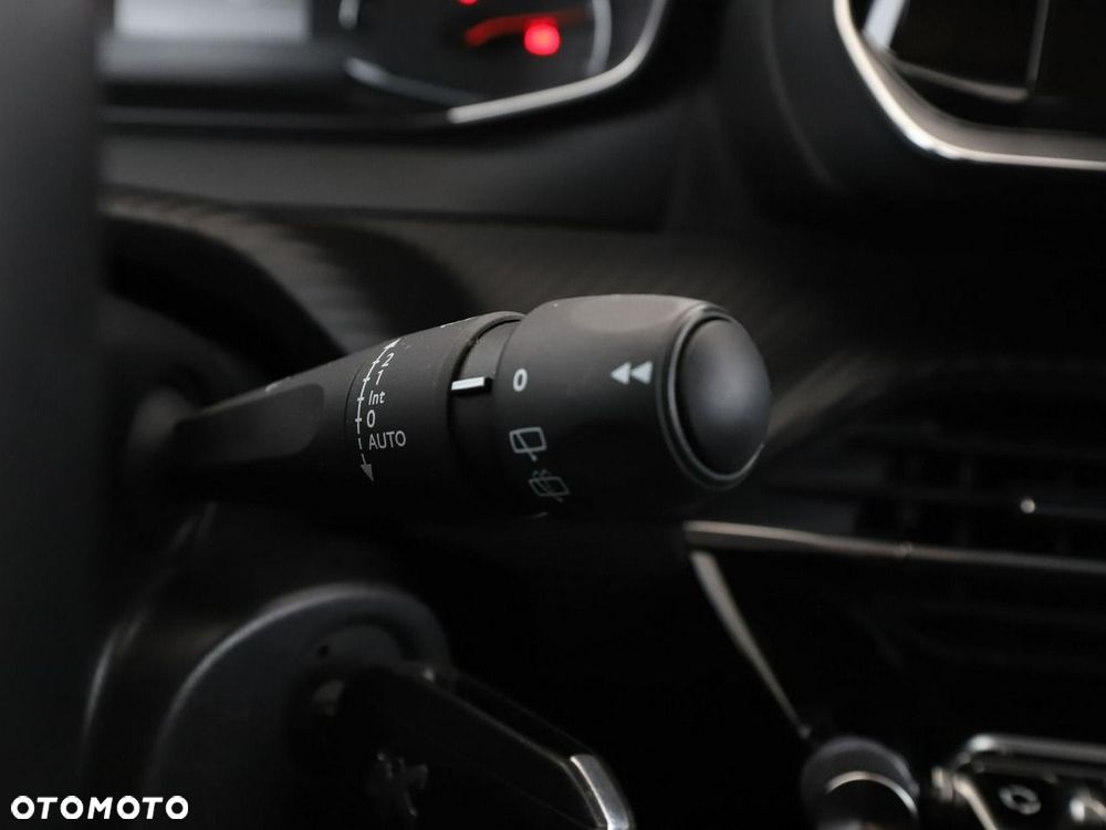 Peugeot 2008 PureTech 100 Style - 33