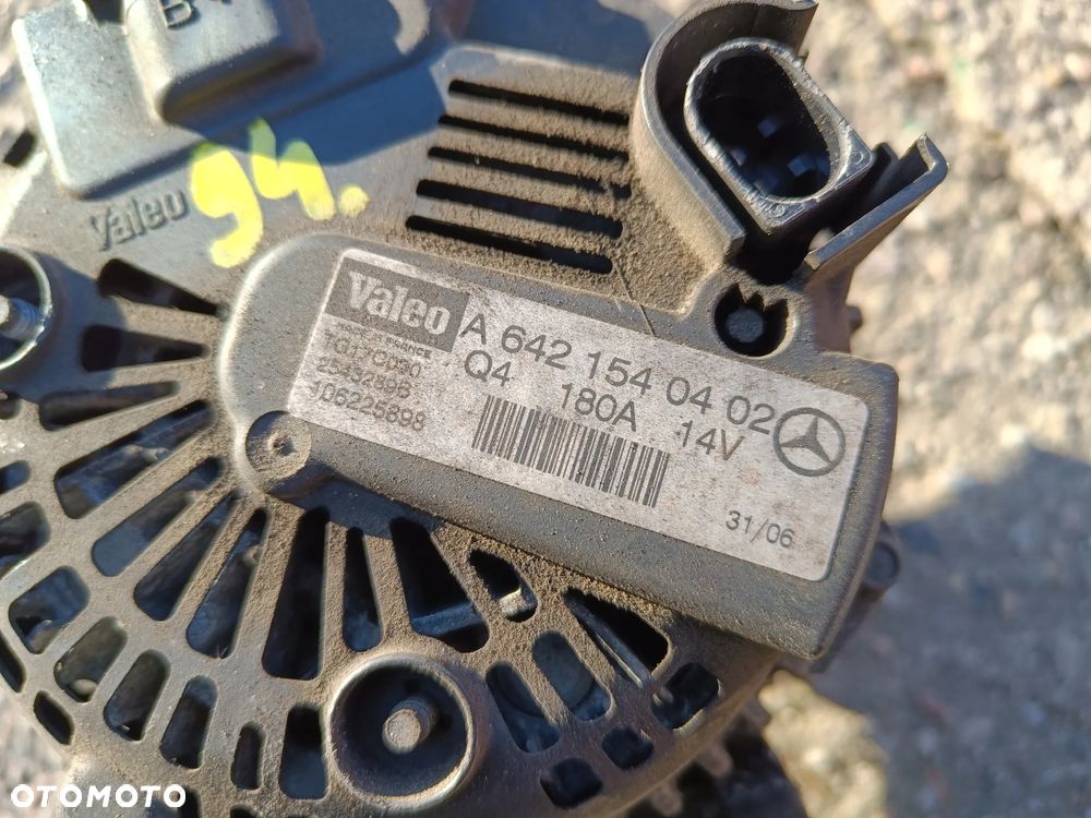 MERCEDES W209 CLK W211 W219 CLS 3.0 V6 CDI ALTERTNATOR A6421540402 - 2