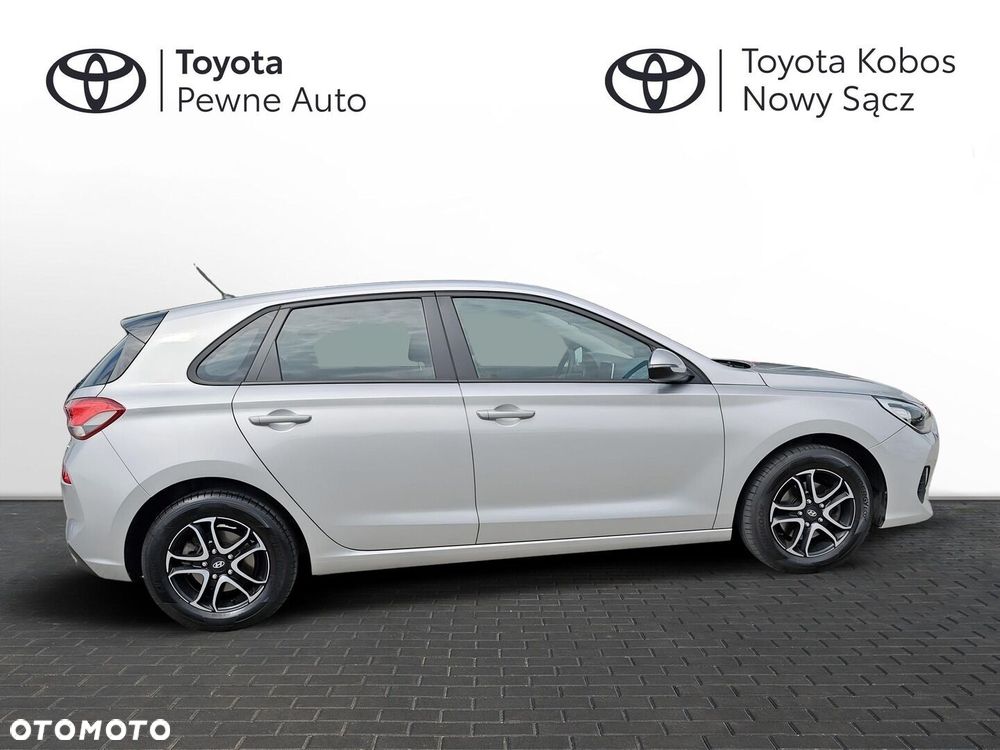 Hyundai i30 1.4 Classic + - 6