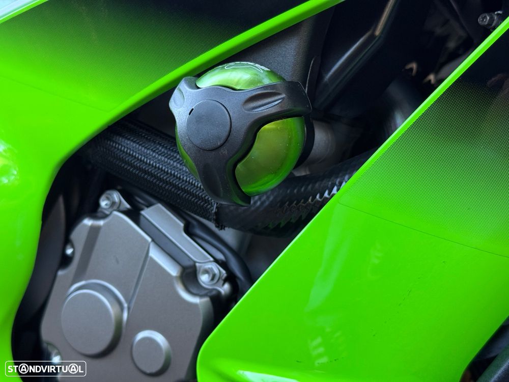 Kawasaki ZX 10 R Aniversario - 31