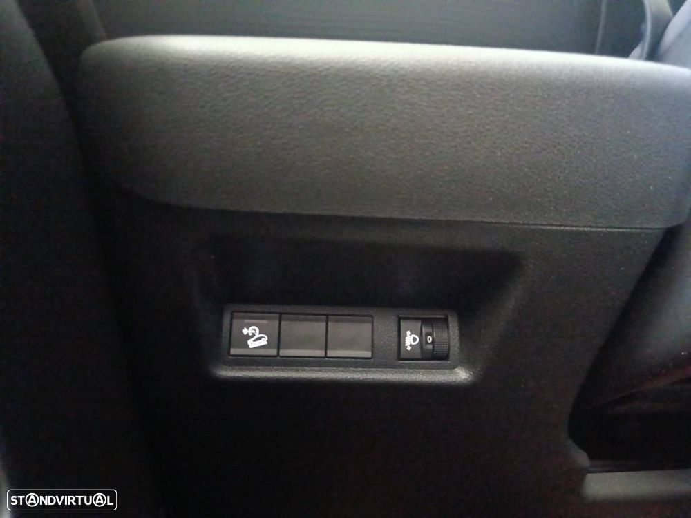 Jeep Avenger 1.2 TG Altitude - 18